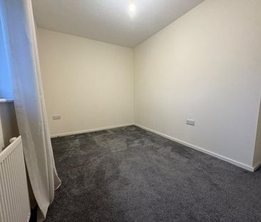 2 bedroom semi-detached house to rent - Photo 6