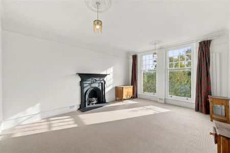 4 bedroom flat to rent - Photo 4