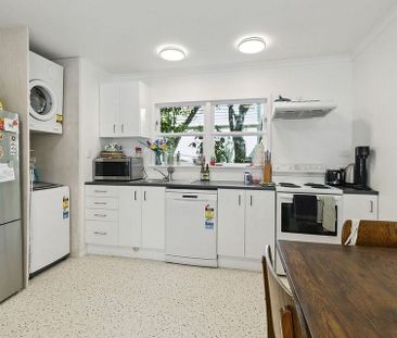 Lovely 2 bedroom home in Karori - Photo 6