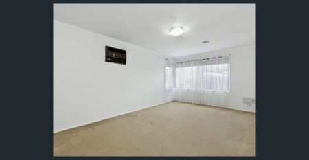 Refined Single Level Living - Photo 4