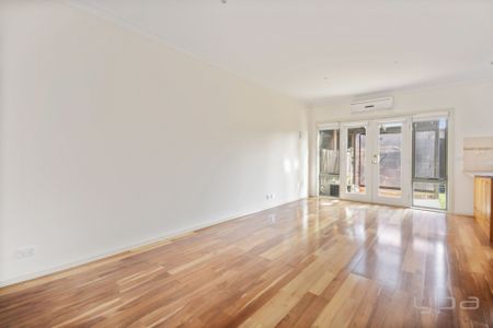 9 Carly Terrace, Werribee - Photo 2