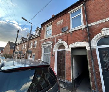 Sidaway Street, Cradley Heath, B64 - Photo 1