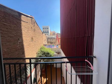 Carrer de Josep Benlliure, Valencia, Valencian Community 46011 - Photo 5