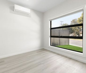 Modern Townhouse Living in the Heart of Meadow Heights - Photo 4