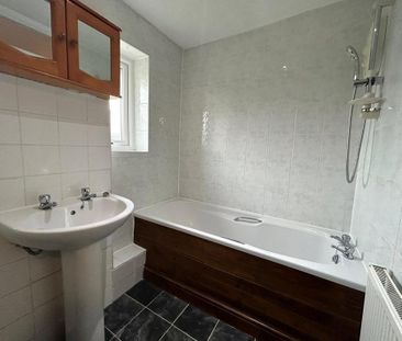 3 bedroom terraced house to rent - Photo 6