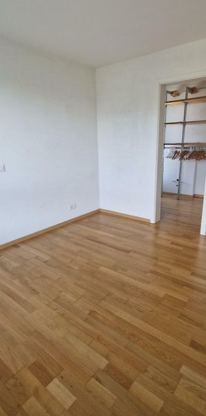 Beautiful apartment near the center of Bulle - Photo 1