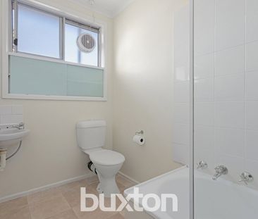 Low Maintenance Living - 2 bedroom Unit in the heart of Chelsea - Photo 6
