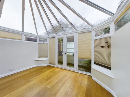 3 Bedroom - Photo 2