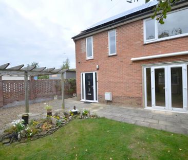 3 bedroom semi-detached house to rent - Photo 4