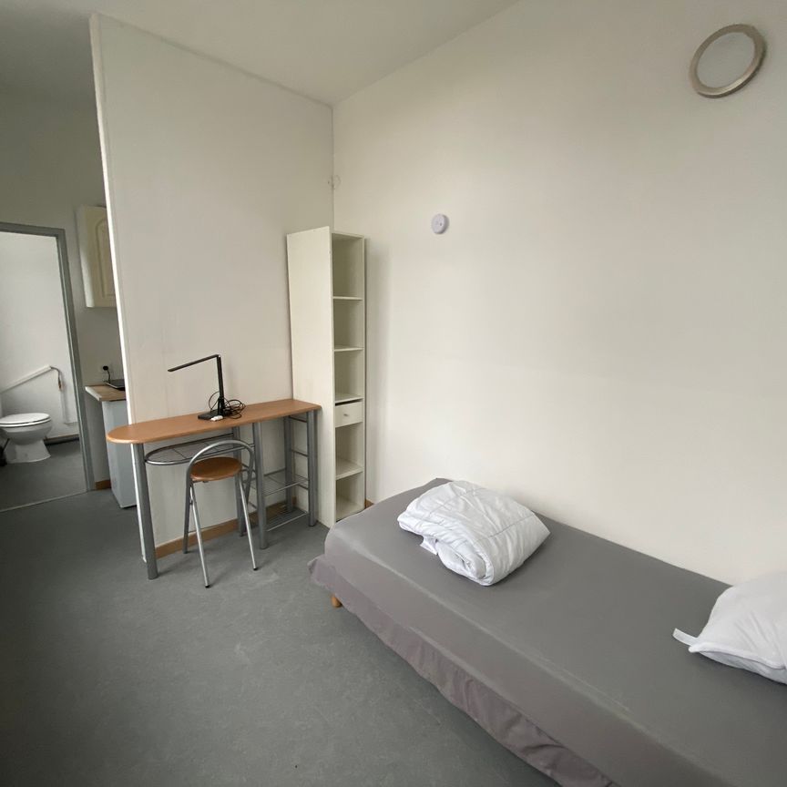 Location Appartement 1 pièce 15m² - Photo 1