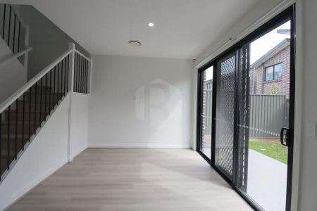 “Modern Brand new 4-Bedroom Townhouse in Riverstone up for LEASE!” - Photo 3