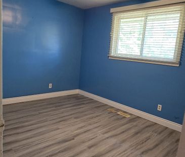 For Lease - 408 Kerman Avenue, Grimsby, Ontario - Photo 1