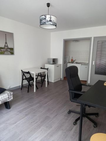 Location Appartement 1 pièce 31m² ST ETIENNE 42000 - Photo 5