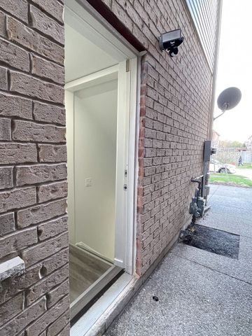 For Lease - 24 San Felice Lane, Hamilton, Ontario - Photo 4
