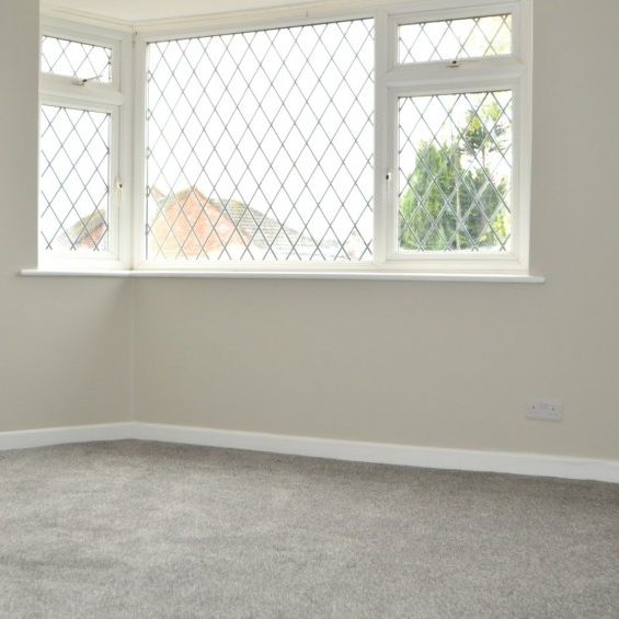 Raymond Road, Slough, Berkshire,SL3 - Photo 1