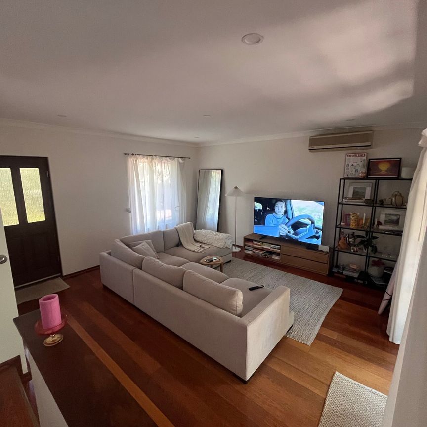 East Fremantle - Photo 1