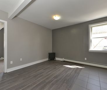 950 Oxford St E. - Photo 1