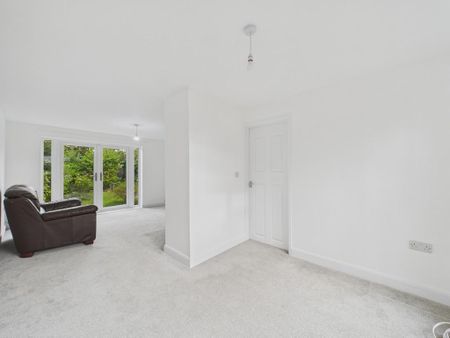 3 bedroom terraced house to rent - Photo 4