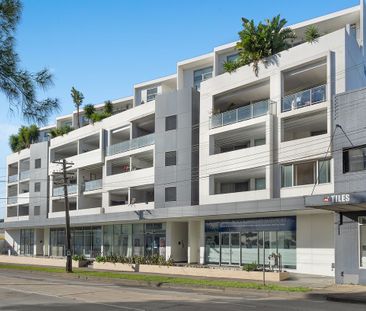Modern Apartment Offering Stylish Living in a Convenient Location - Photo 6