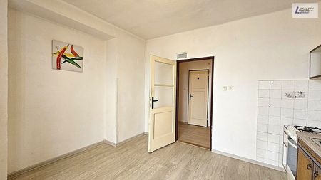 Pronájem bytu 2+1 66 m² - Fotografie 5