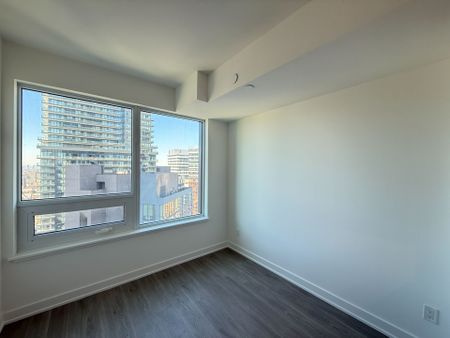 For Lease - 8 Wellesley Street Unit# 3301, Toronto, Ontario - Photo 4