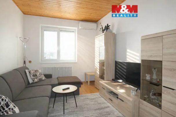 Pronájem bytu 2+1, 60 m - Fotografie 1