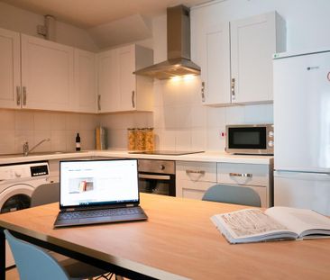 1 bedroom in a house share to rent - Photo 5