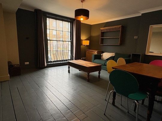 2 Bed Flat, Lansdowne Way, SW8 - Photo 1