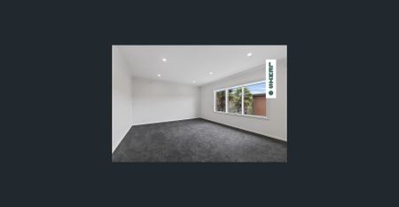 Stylish and Functional - Photo 2