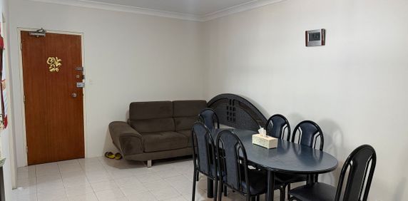 2 Bedrooms unit First Floor - Photo 2