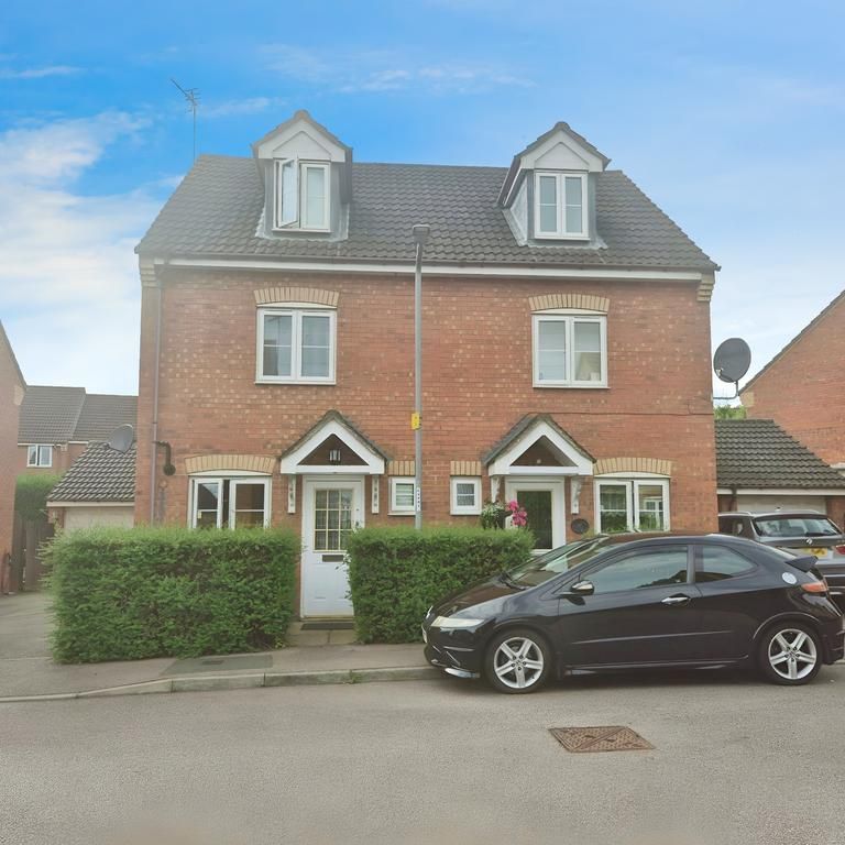 3 bedroom semi-detached house to rent - Photo 1