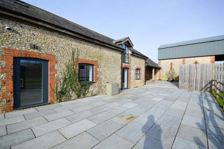 3 bedroom barn conversion to rent - Photo 3