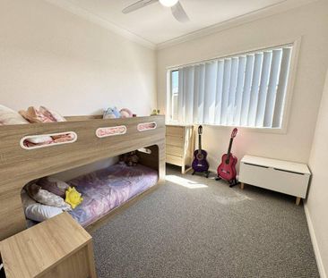 Modern 2-Bedroom Unit - Riverside Estate, Old Bar - Photo 3