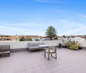 Perfectly positioned Studio apartment in a fabulous yet quiet locat... - Photo 3