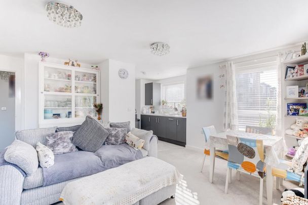 2 bedroom apartment to rent - Photo 1