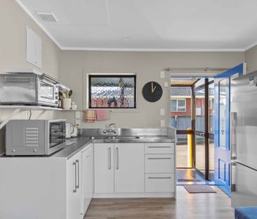 FULLY FURNISHED STUDIO UNIT IN VOGELTOWN - Photo 2