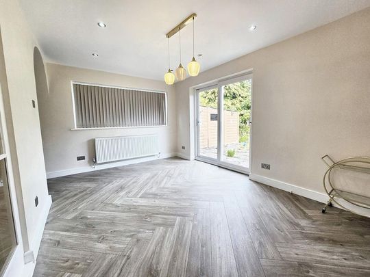 3 bedroom semi-detached house to rent - Photo 1