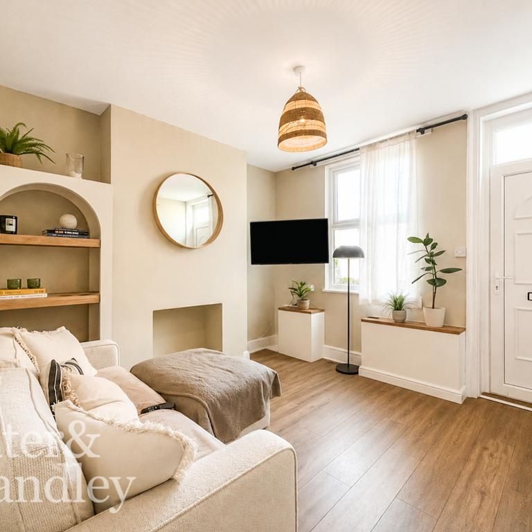 3 bedroom terraced house to rent - Photo 1
