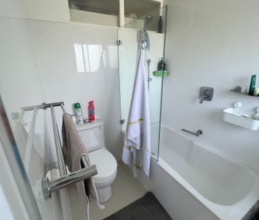 Bondi Beach - Photo 6