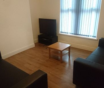 Connaught Road, Kensington Fields. - Photo 1