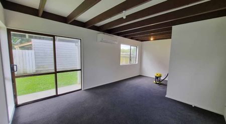 Two Bedroom - Renovated Home - Photo 4