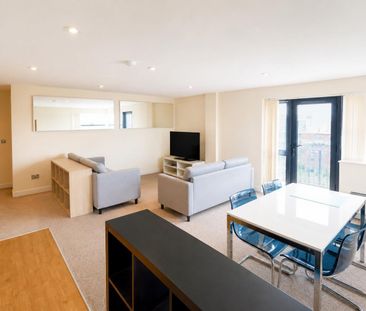 2 bedroom Flat To Let Total Size: 969 SQ FT - Photo 2