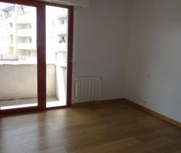 Location Appartement 2 pièces 30m² RODEZ 12000 - Photo 2