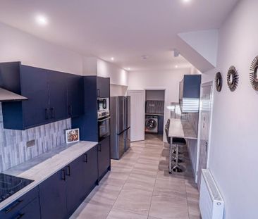 1 bedroom in a house share to rent - Photo 1