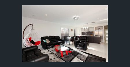 Family Home - Photo 4