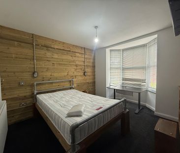 6 bed house share to rent in ROOM LETS, Alphington Road - Photo 1