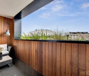 MODERN TOWNHOUSE l BOUTIQUE BLOCK l PERFECT LOCATION - Photo 5