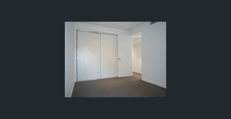 Spacious and luxurious townhouse! - Photo 5