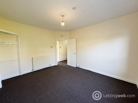 2 Bedroom Ground Flat to Rent - Photo 3