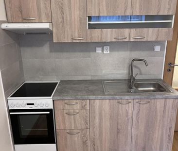 Pronájem bytu 1+kk 30 m2 - Fotografie 2